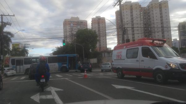 O acidente ocorreu em Itapuã