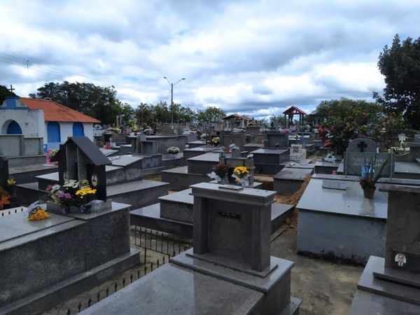 Cemitério Nossa Senhora da Conceição em Linhares