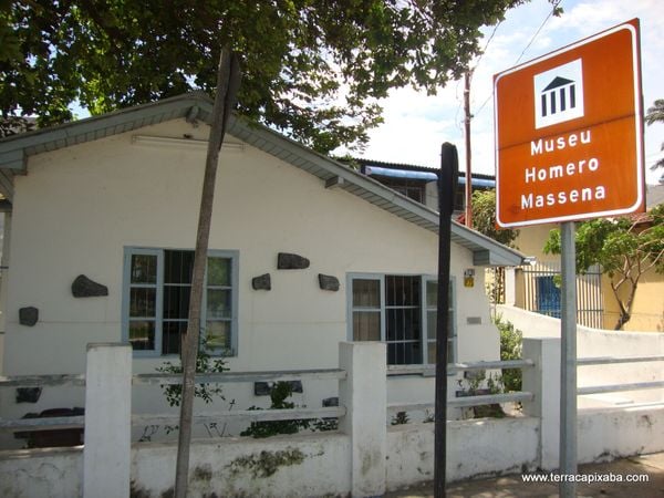 Museu Homero Massena na Prainha, em Vila Velha: imóvel fechado por estar em péssimas condições