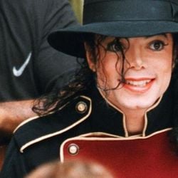 O ex-assistente de Michael, Frank Cascio teria firmado, junto dos irmãos, um acordo milionário há seis anos. Eles afirmam terem sido abusados pelo artista quando crianças