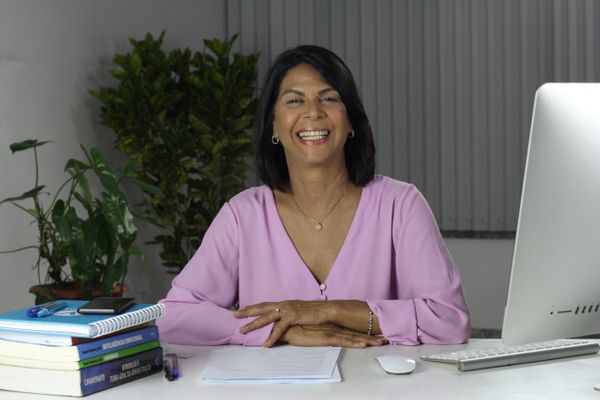 Neuzinha (PSDB) gravou programas eleitorais e teve agendas internas com a equipe de campanha neste domingo (8) por Assessoria Neuzinha/Divulgação
