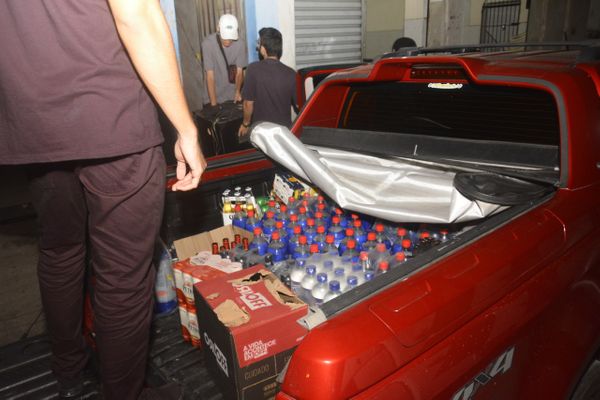 Polícia apreende cocaína e loló em festas clandestinas de Vila Velha