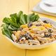Imagem - Salada de penne, maionese cítrica e frango crocante: veja receita