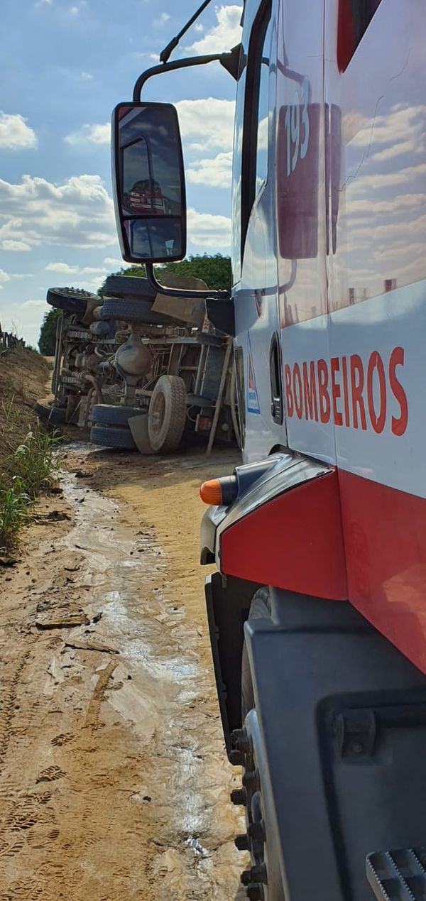 Acidente com caminhão em Boa Esperança 