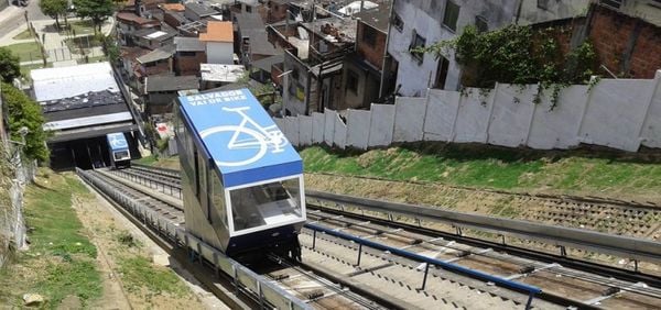Neuzinha deseja implantar em Vitória um transporte de Plano Inclinado, inspirado no de Liberdade/Calçada, na cidade de Salvador
