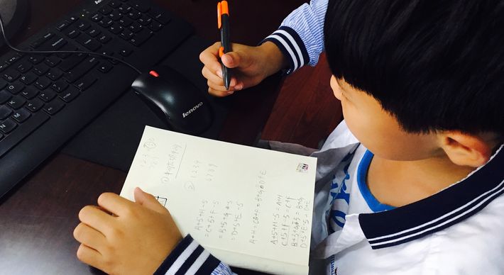 Decisão liminar também vale para escolas maiores que atendem ao ensino infantil. Instituições e sindicato da categoria prometem recorrer