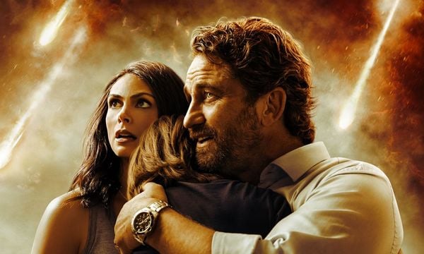 Gerard Butler, Roger Dale Floyd e Morena Baccarin em cartaz do filme 