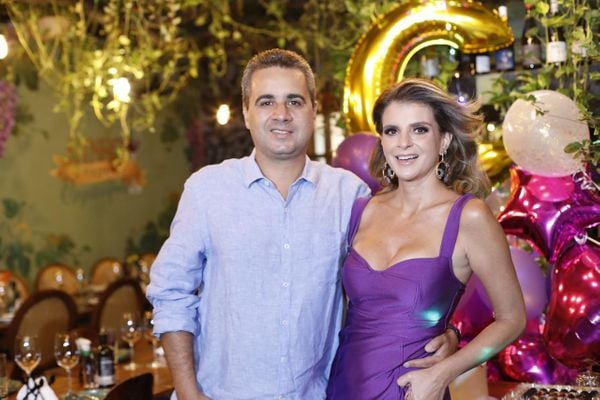 Alexandre Pinheiro e a aniversariante Camila Pitanga Salim