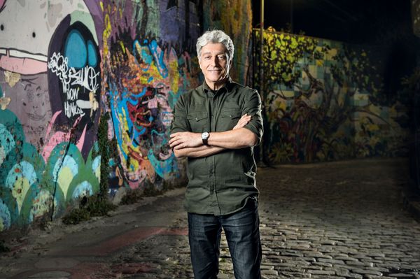 Conhecido pelo Profissão Repórter da TV Globo, Caco Barcellos vai fazer palestra sobre as carreiras do futuro no próximo dia 18