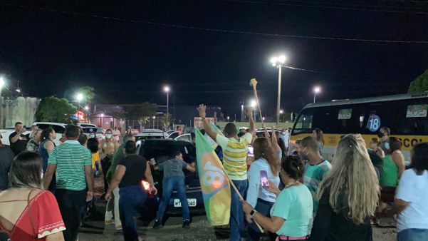 Chegada de Fabio Duarte ao comitê de campanha, na Serra, após confirmação de ida para o segundo turno