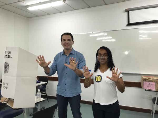Lorenzo Pazolini (Republicanos) votou na Faculdade de Direito de Vitória por Nádia Prado