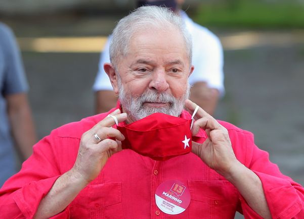 Lula participou de entrevista coletiva à imprensa após votar na Escola Estadual José Firmino Correia de Araújo, em São Bernardo do Campo