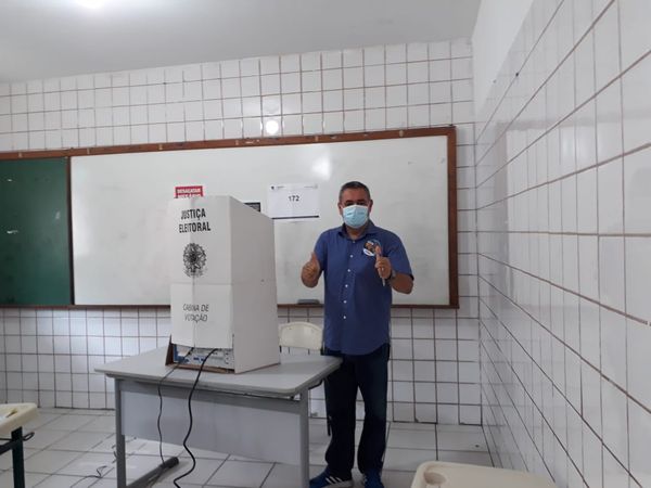 Sandro Locutor (PROS), candidato a prefeito de Cariacica por Diná Sanchotene