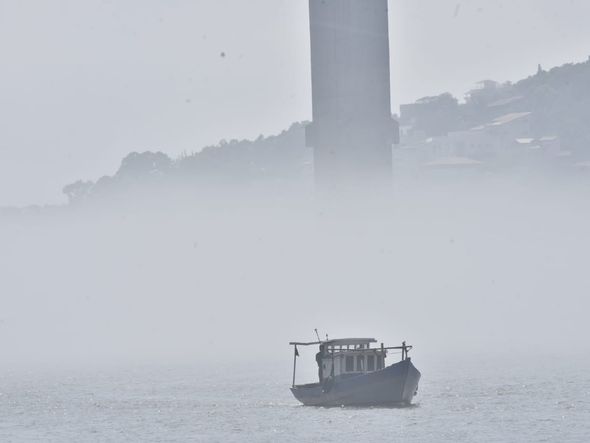 Neblina surpreende os moradores da Grande Vitória por Ricardo Medeiros