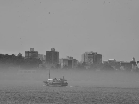 Neblina surpreende os moradores da Grande Vitória por Ricardo Medeiros