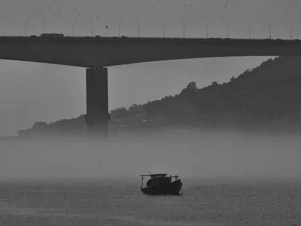 Neblina surpreende os moradores da Grande Vitória por Ricardo Medeiros