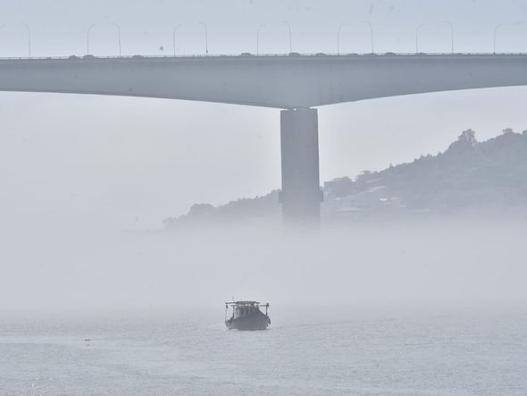 Neblina surpreende os moradores da Grande Vitória por Ricardo Medeiros