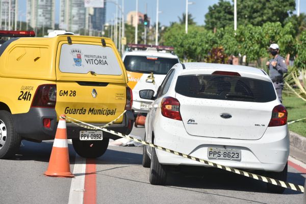 Atropelamento e morte na Avenida Dante Michelini, em Camburi por Fernando Madeira