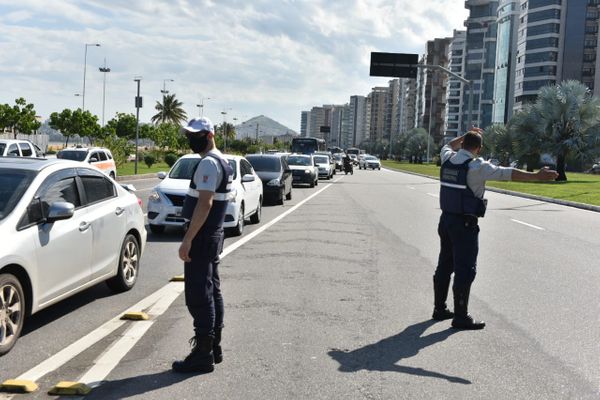 Atropelamento e morte na Avenida Dante Michelini, em Camburi por Fernando Madeira