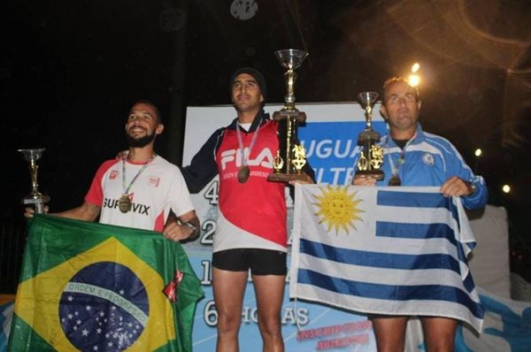 Jorginho em competição no Uruguai.