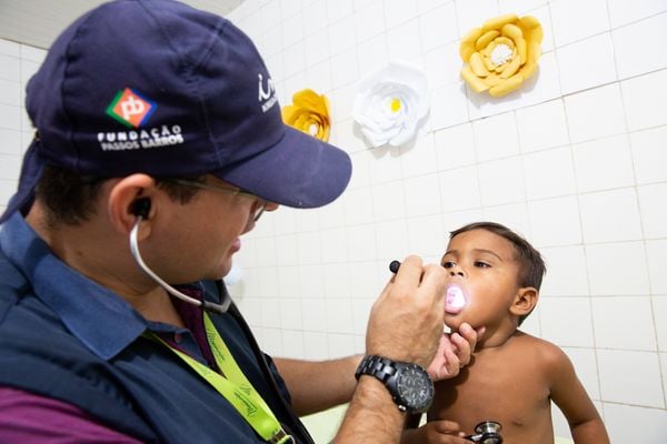 Entre os profissionais que se reúnem para realizar a Missão Amazônica estão os médicos que fazem consultas e tratamentos diversos nas comunidades ribeirinhas