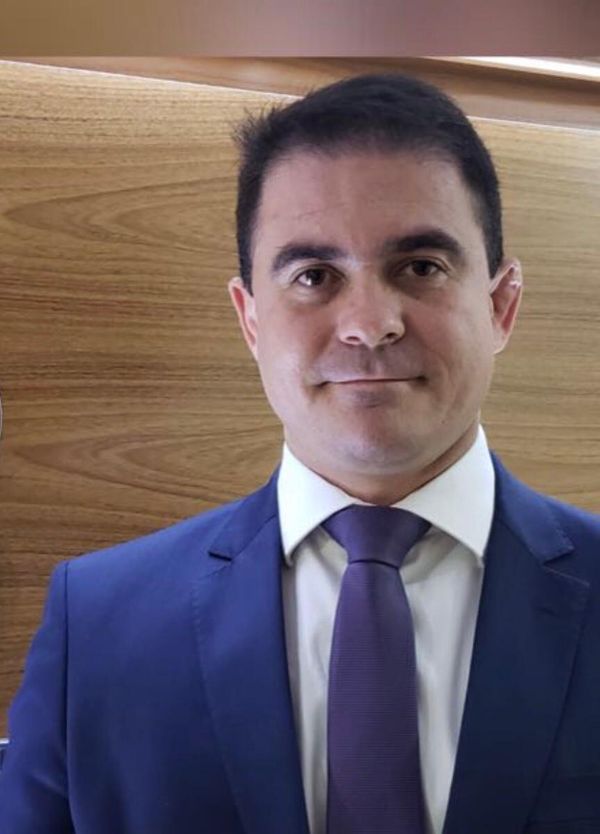O advogado Renan Sales é o novo juiz do Tribunal Regional Eleitoral.