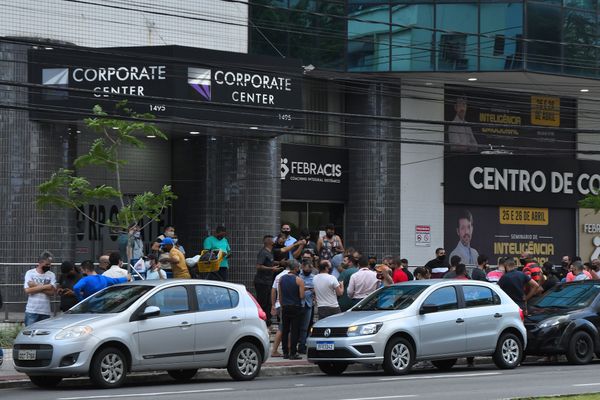 Motoristas de aplicativo fazem protesto pelas ruas de Vitória  por Fernando Madeira 