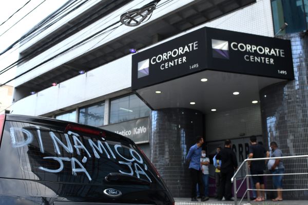 Motoristas de aplicativo fazem protesto pelas ruas de Vitória  por Fernando Madeira 