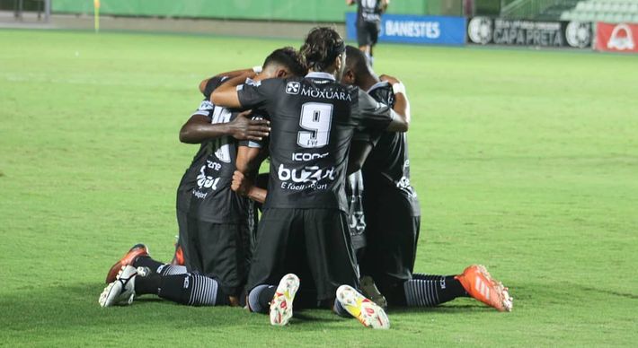 Na partida que marcou o retorno do Campeonato Capixaba, o Capa-Preta venceu o clássico por 2 a 1 e leva a vantagem do empate para o jogo de volta