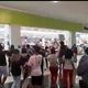 Imagem - Em Vila Velha, grupo protesta após morte de homem negro no Carrefour de Porto Alegre