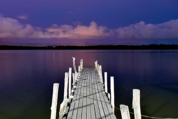 Fim de domingo na Ilha das Caieiras.  por Fernando Madeira