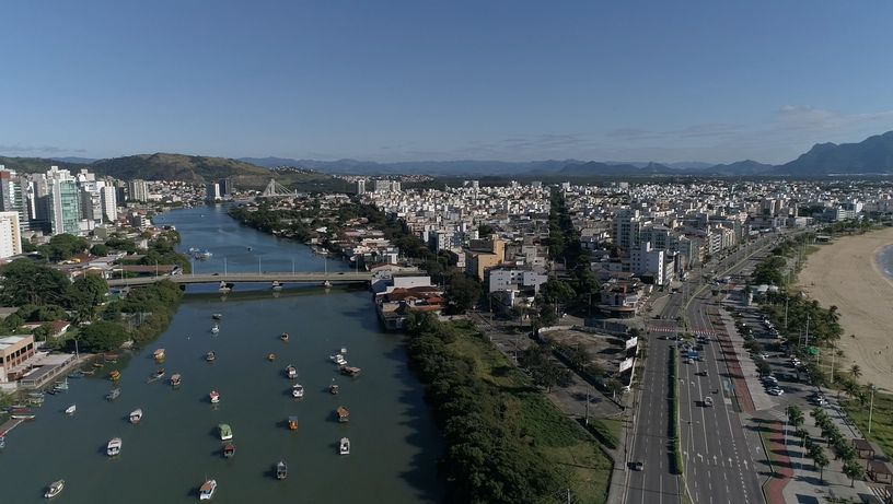 Imagens de drone da Praia de Camburi
