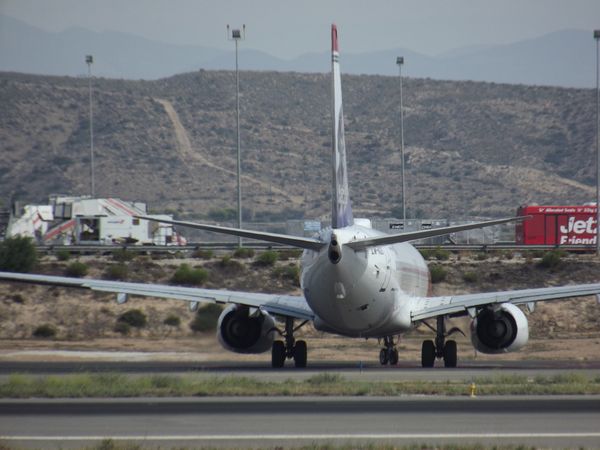 Empresas fretam até avião para acelerar entregas durante Black Friday