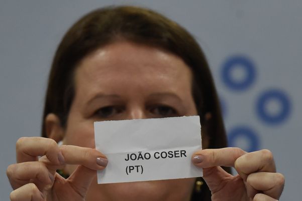 João Coser, candidato a prefeito de Vitória pelo Partido dos Trabalhadores no debate promovido pelo site A Gazeta e pela rádio CBN por Vitor Jubini