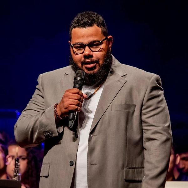 O professor de música da Fames e maestro Eduardo Lucas da Silva