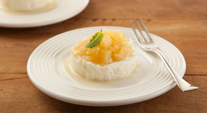 Quer preparar uma sobremesa refrescante e surpreendente? Você também pode variar os ingredientes e preparar uma versão com menos calorias