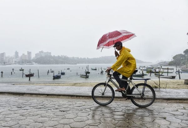 Chuva na Grande Vitória por Vitor Jubini | A Gazeta