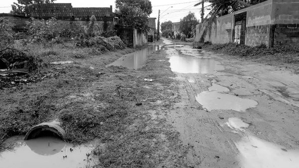 De acordo com morador, problema na Rua Princesa Isabel, em Barramares, já dura mais de 18 anos por Eber Rodrigues