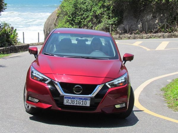 Nissan Versa Exclusive 2021