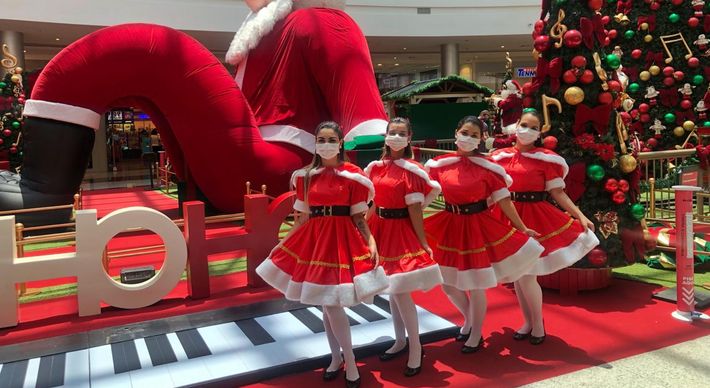 Entre as atrações estão playlist natalina, exibição digital do Papai Noel, piano para os pés, além de trenzinho e patinação de gelo com distanciamento social