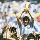 Maradona conduziu a Argentina ao título da Copa do Mundo de 1986