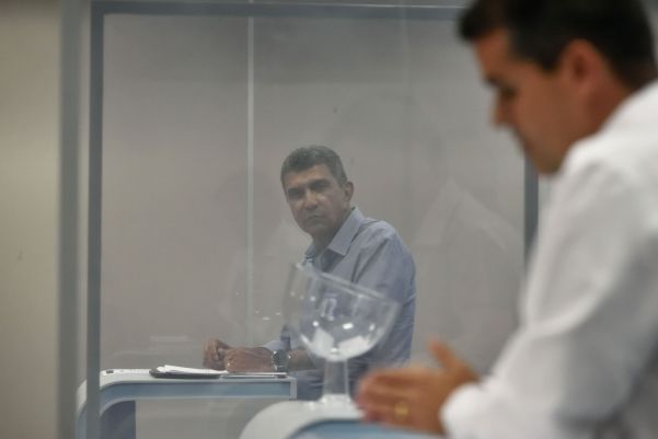 Sergio Vidigal (PDT) durante o debate do segundo turno para Prefeitura da Serra por Fernando Madeira