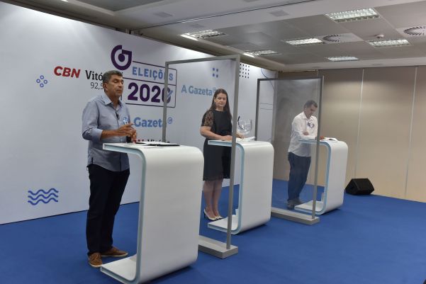 Sergio Vidigal (PDT) durante o debate do segundo turno para Prefeitura da Serra por Fernando Madeira