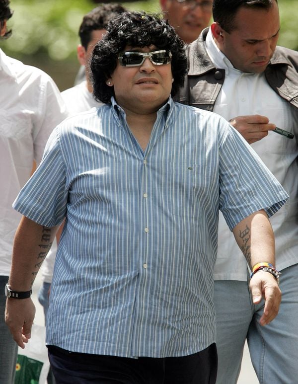 Maradona já após a carreira de jogador por JORGE SILVA