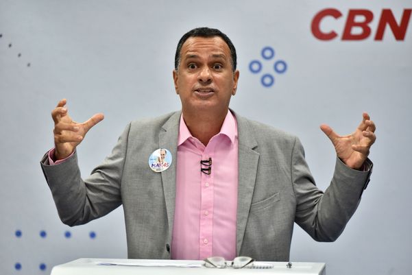 Max Filho durante debate promovido por A Gazeta para o segundo turno de Vila Velha por Fernando Madeira
