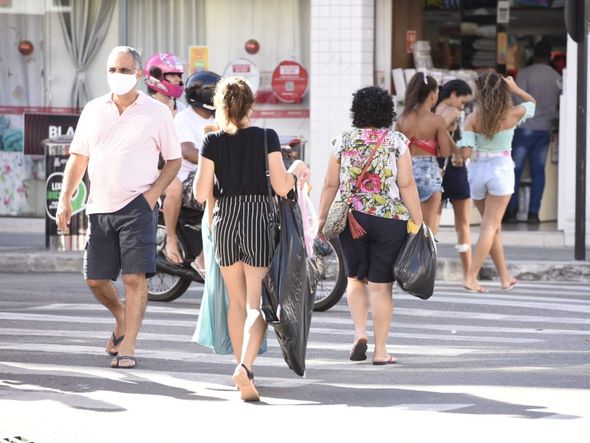 Black Friday: Consumidores foram às compras na Glória, em Vila Velha por Carlos Alberto Silva