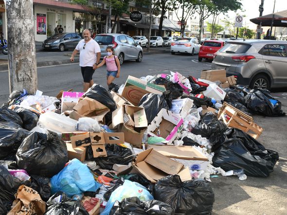 Lixo acumulado nas ruas de Jardim da Penha por Fernando Madeira