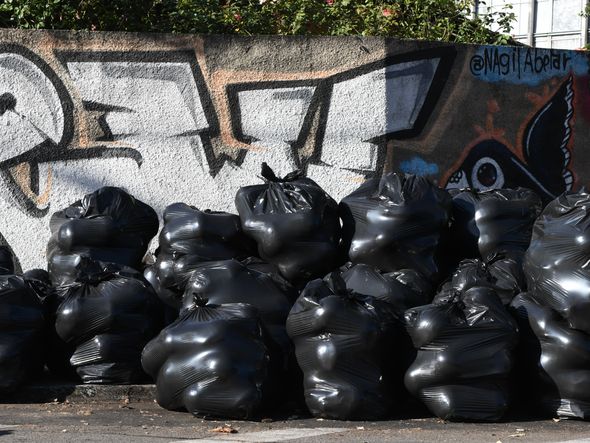Lixo acumulado nas ruas de Jardim da Penha por Fernando Madeira