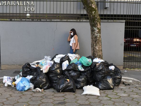 Lixo nas ruas de Jardim Camburi por Fernando Madeira