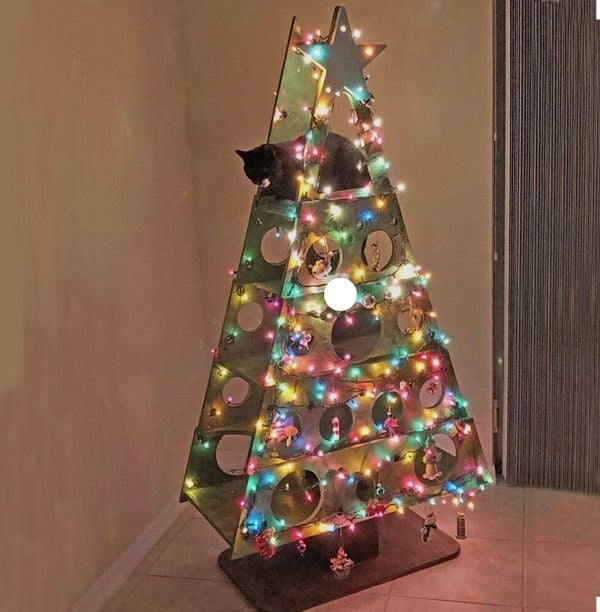 É possível montar uma árvore de Natal à prova de pets? | A Gazeta